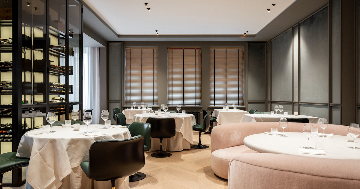 In het tweesterrenrestaurant van Thierry Theys in Duffel, heeft ontzorg renovatie een totaal inrichting gedaan 